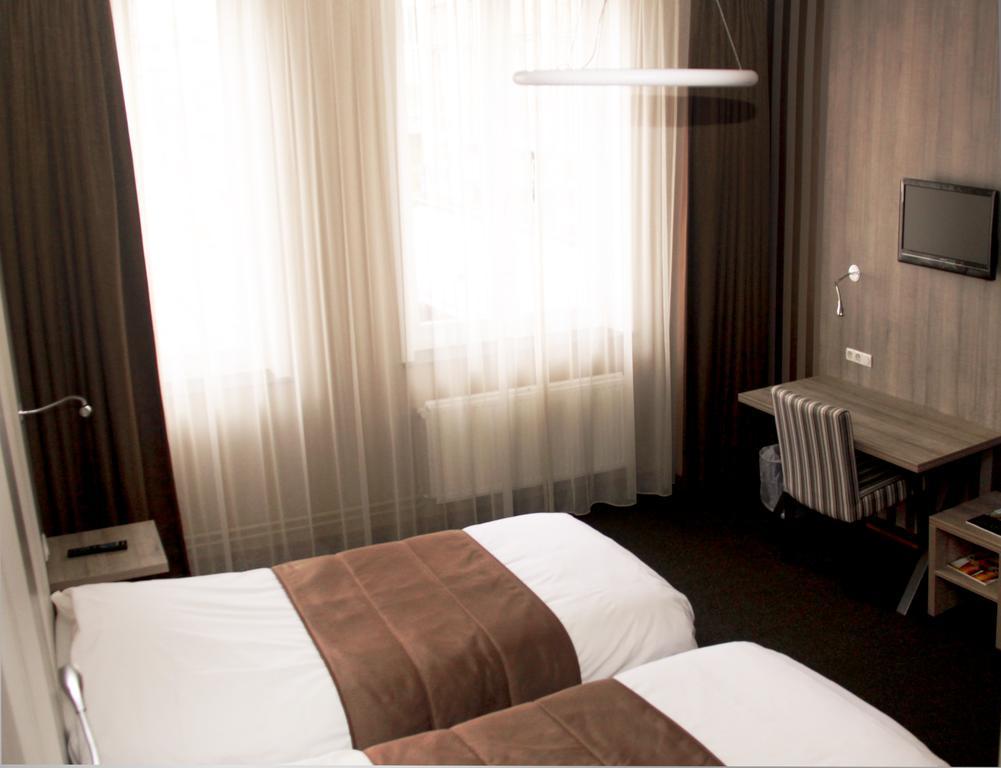 Hotel Mille Colonnes Leuven Exterior photo